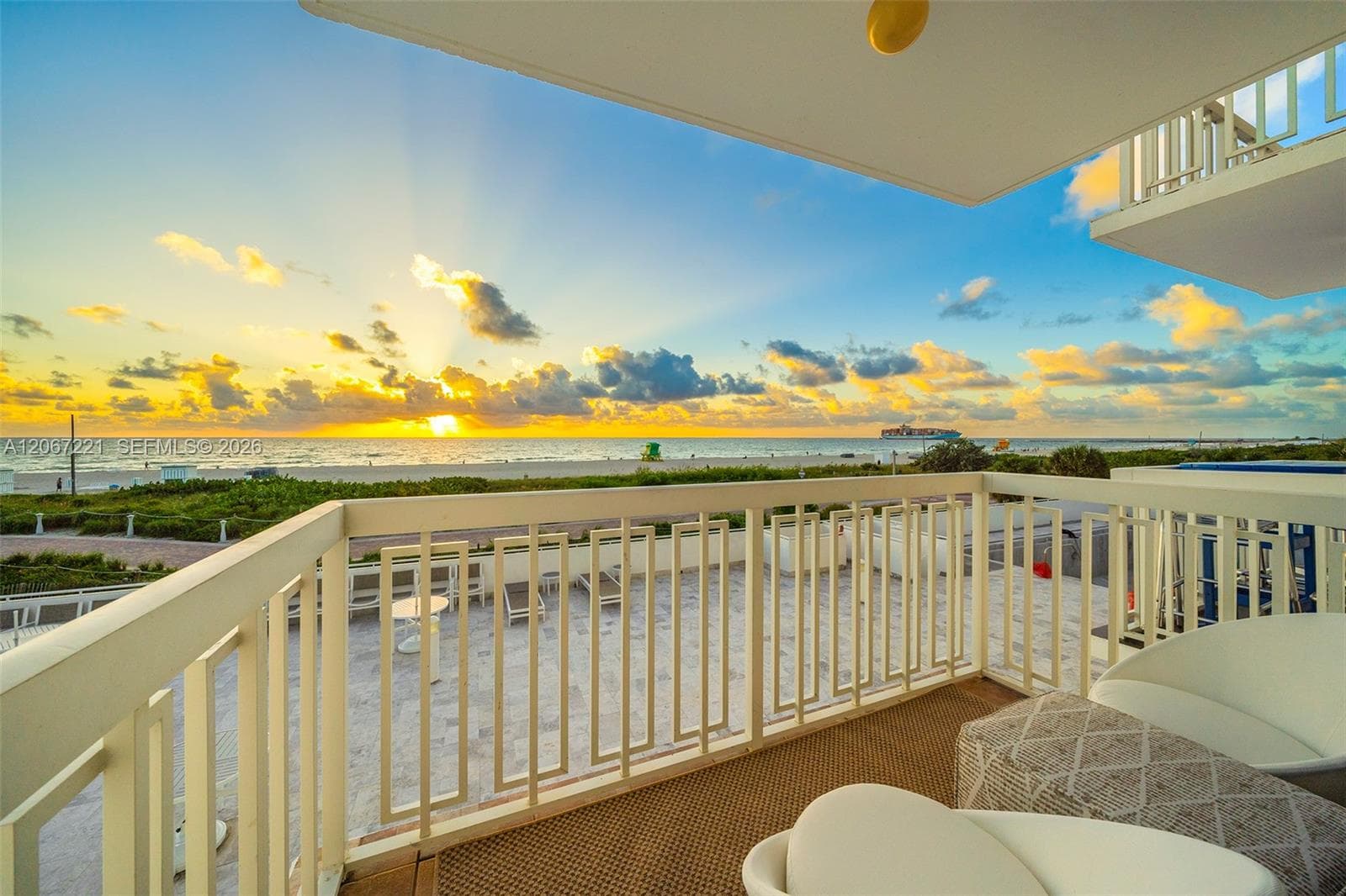 401 Ocean Dr 318 photo 3