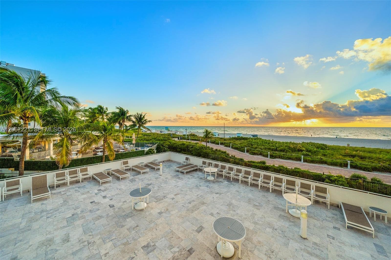 401 Ocean Dr 318 photo 4