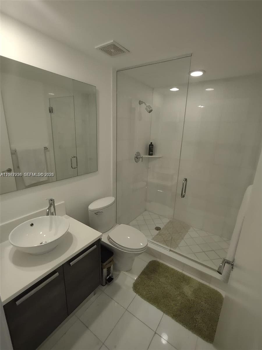 2950 NE 188th St 316 photo 13