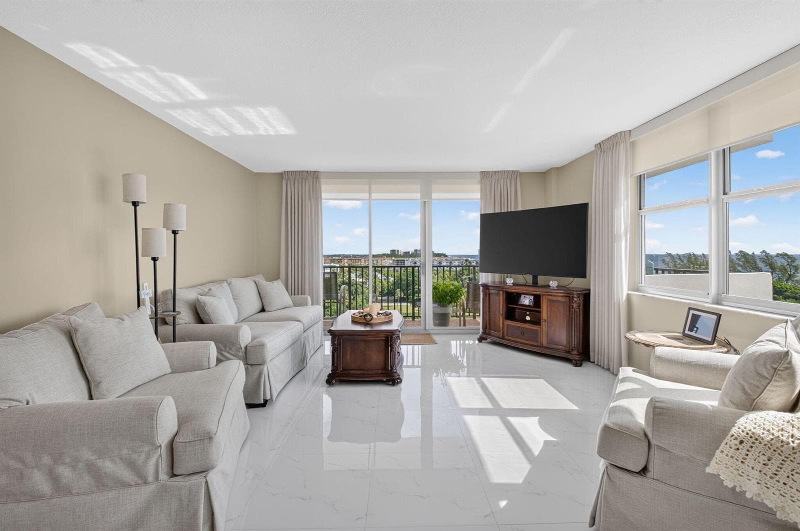 2121 N Ocean Boulevard 1008E photo 4