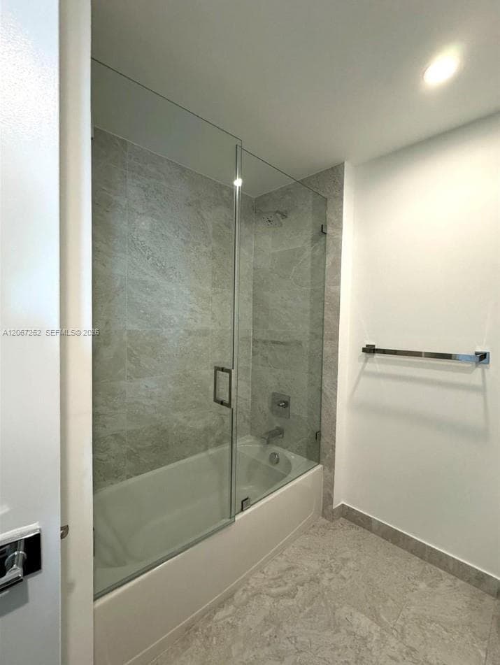488 NE 18th St 5005 photo 23