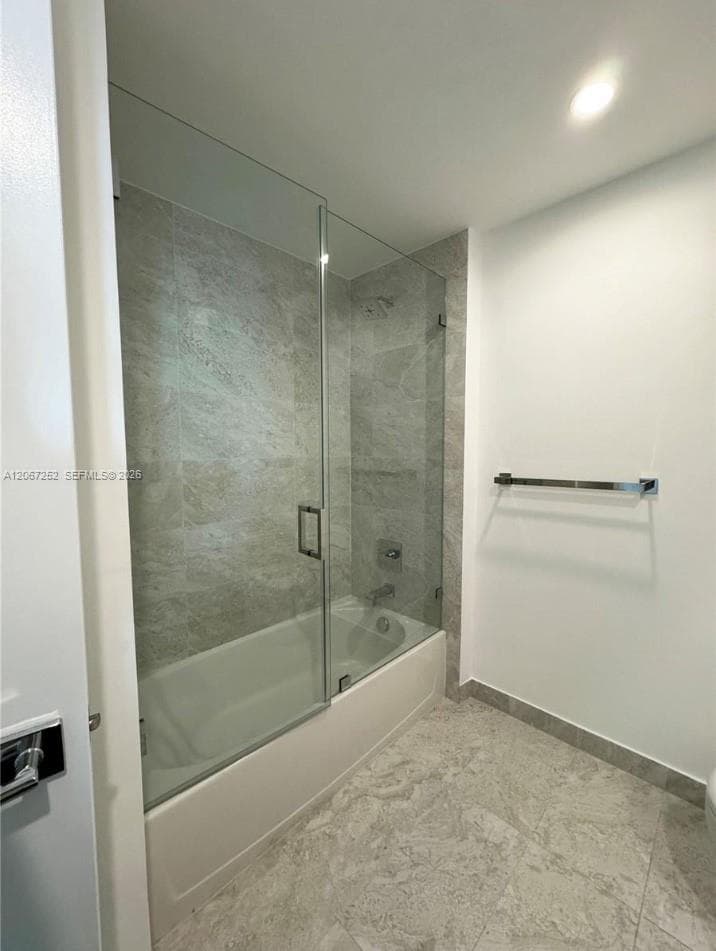 488 NE 18th St 5005 photo 9