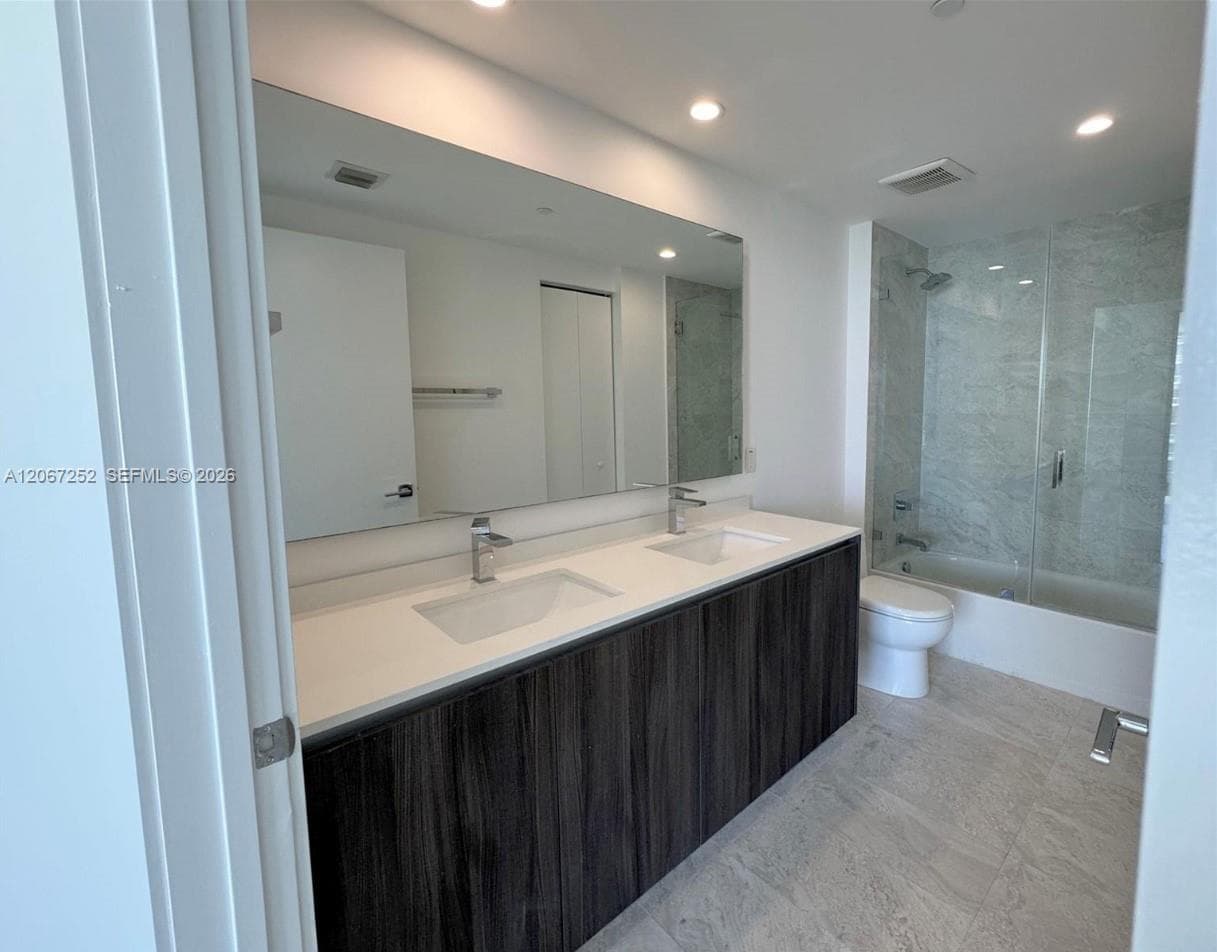 488 NE 18th St 5005 photo 21