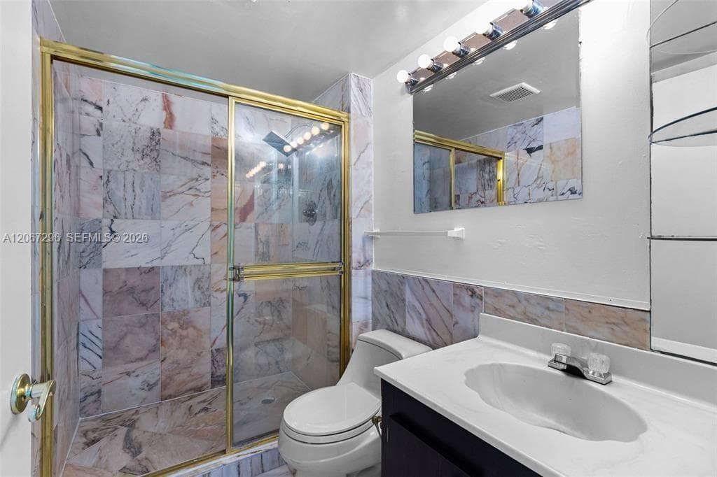 20505 E Country Club Dr 533 photo 17
