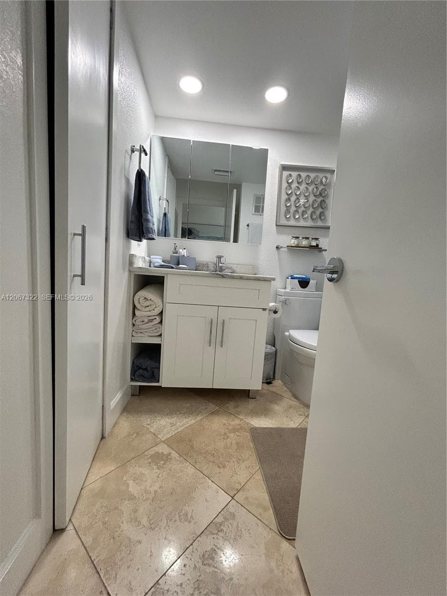 1535 SE 15th St 301 photo 19