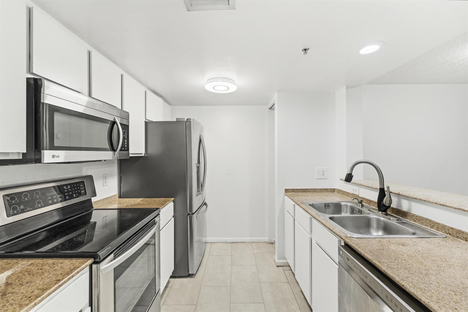 1100 Scotia Drive 102 photo 17