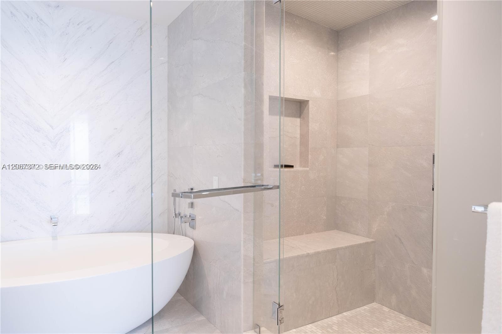 18501 Collins Ave 1104 photo 13