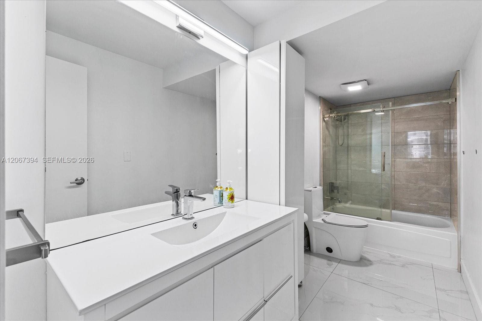 10275 Collins Ave 916 photo 20