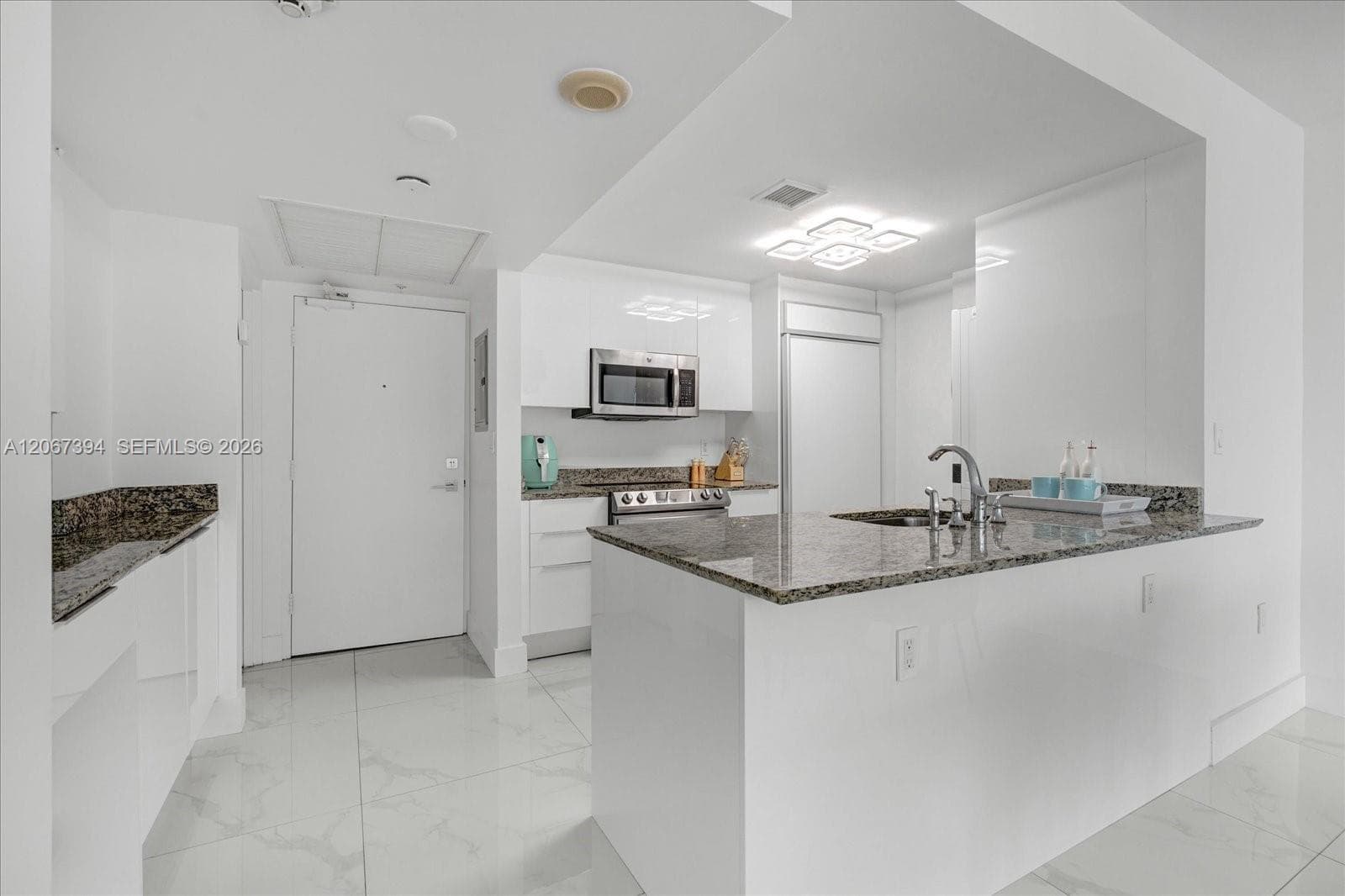 10275 Collins Ave 916 photo 8