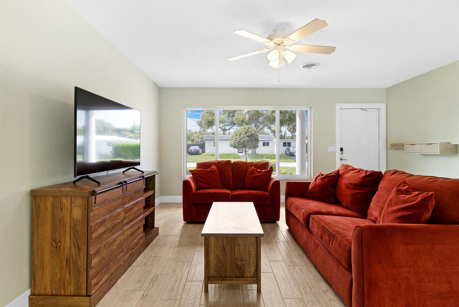 1257 NW 7TH Street photo 6