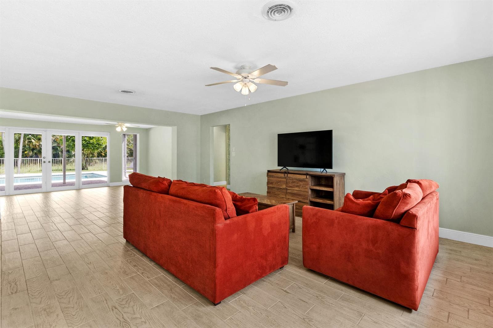 1257 NW 7TH Street photo 3