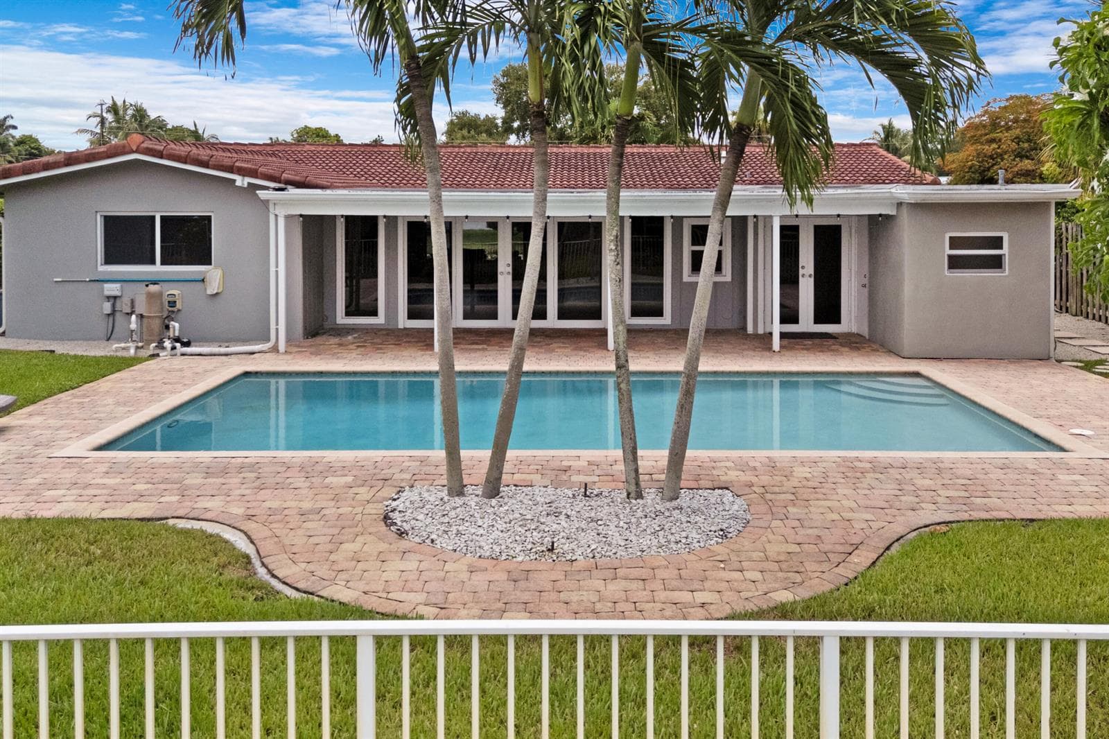 1257 NW 7TH Street photo 1