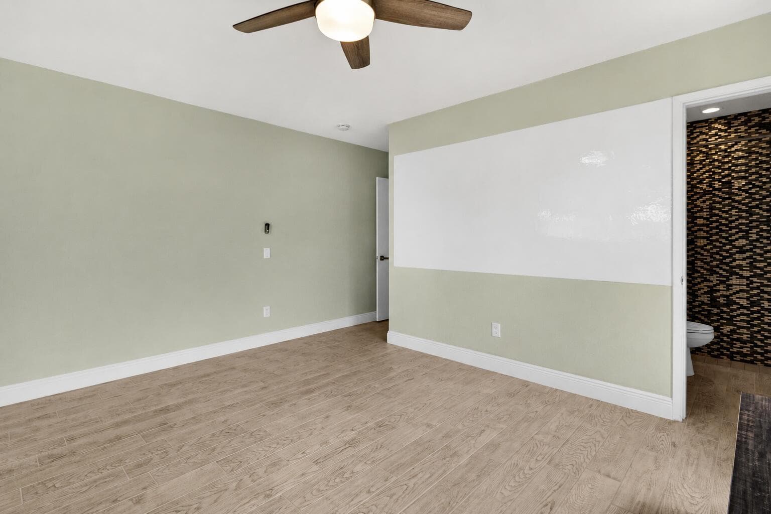 1257 NW 7TH Street photo 20