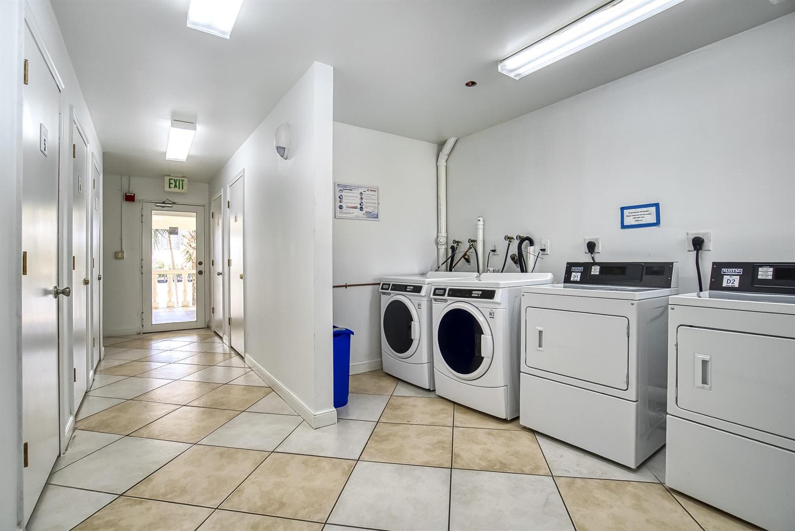 2895 NE 32ND Street 207 photo 23