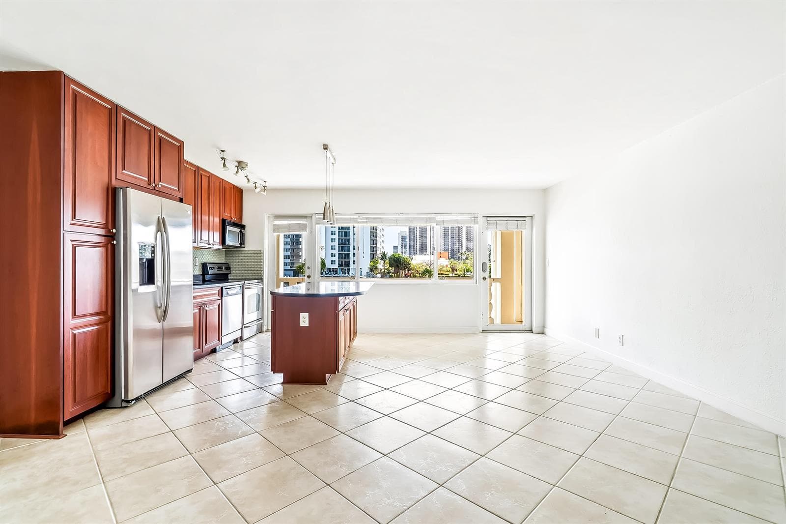 2895 NE 32ND Street 207 photo 5