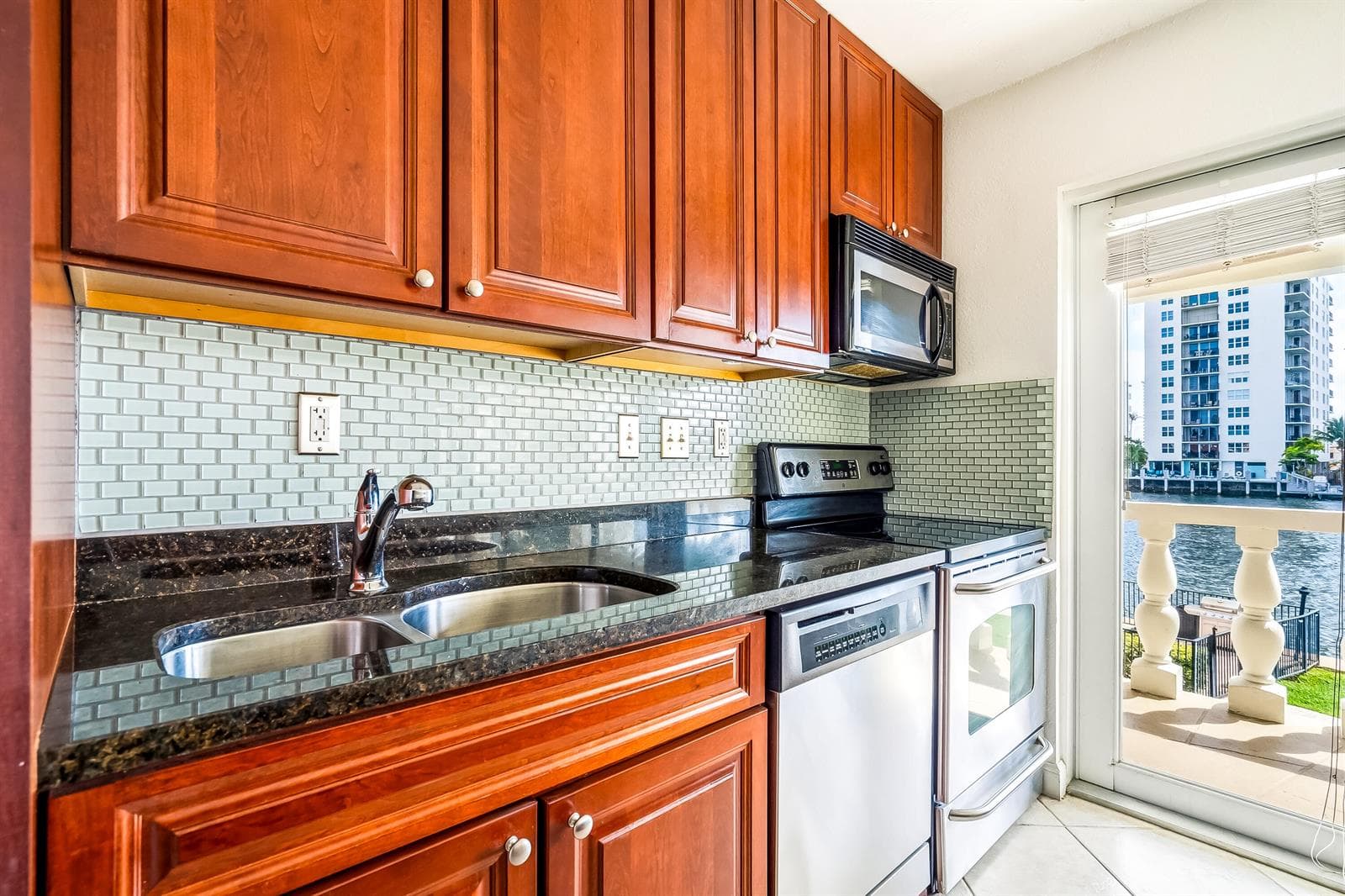 2895 NE 32ND Street 207 photo 8