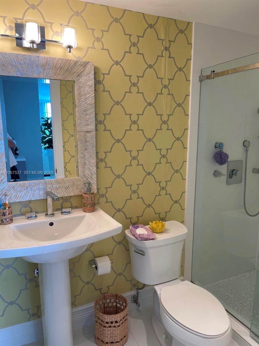 5001 Collins Ave 14A photo 18