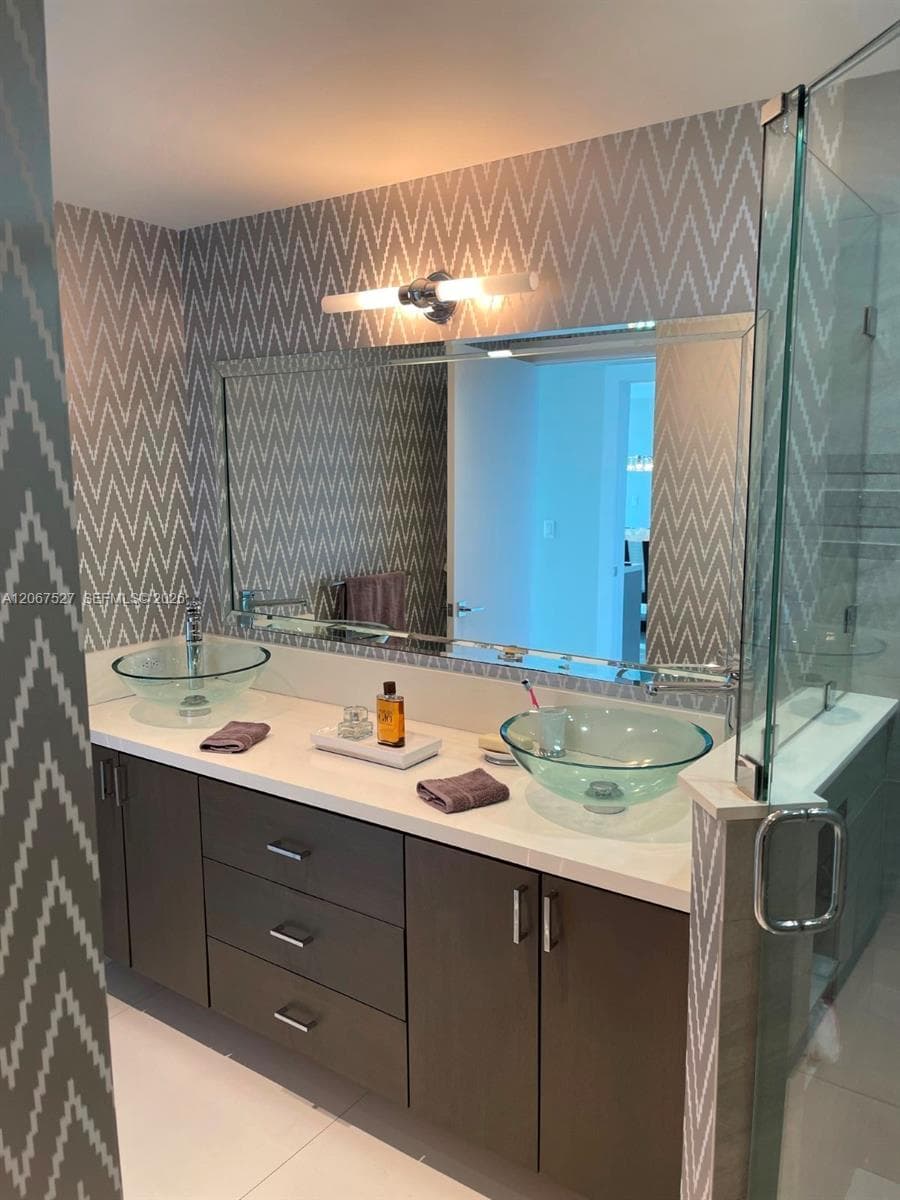 5001 Collins Ave 14A photo 21