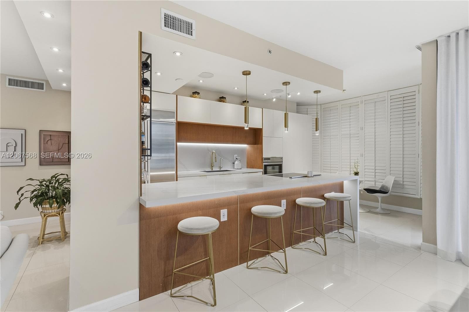 3500 Mystic Pointe Dr 104 photo 17