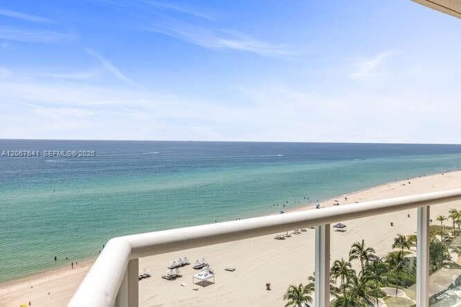 18671 Collins Ave 1001 photo 2