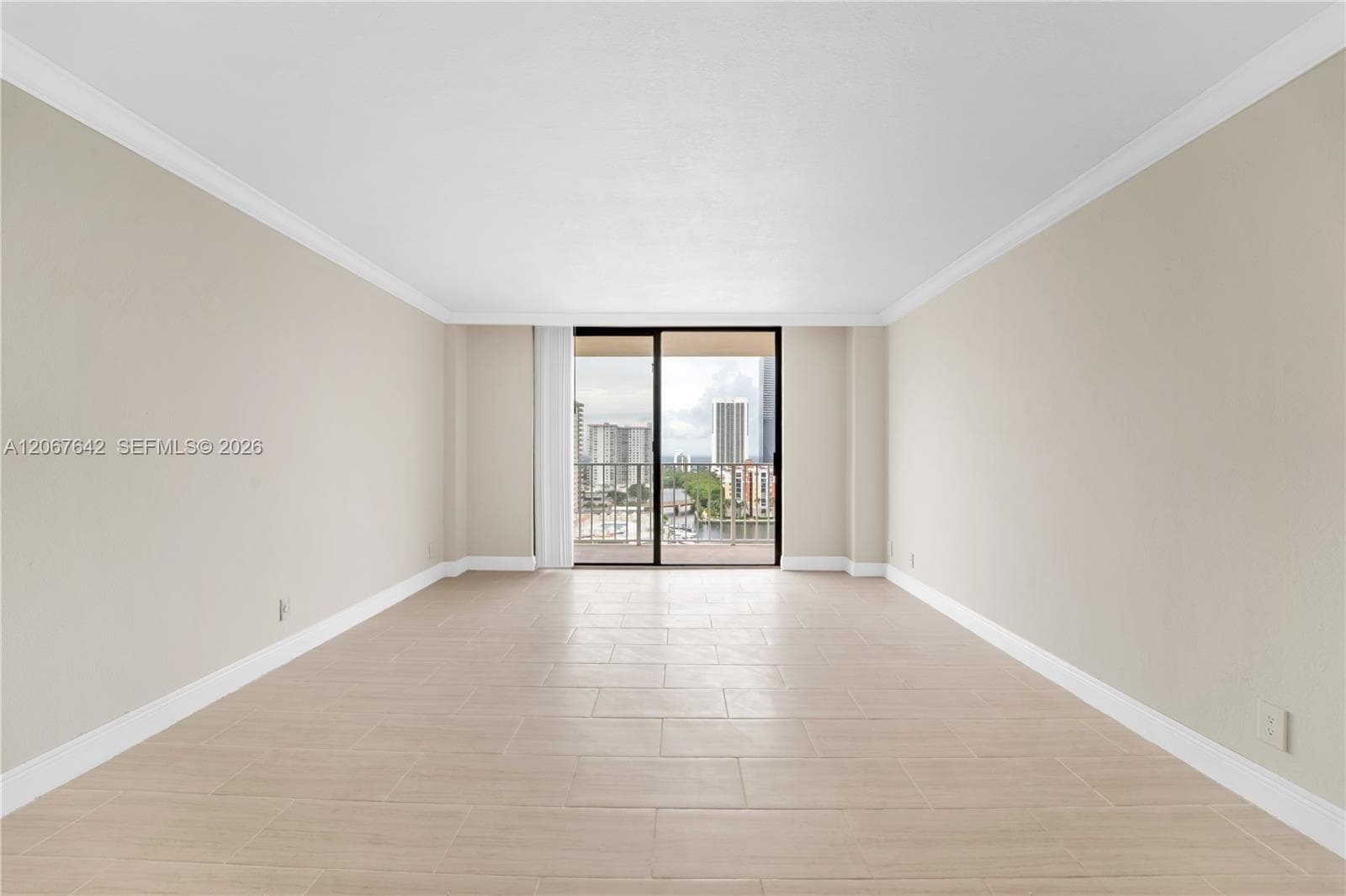 290 174th St 1519 photo 3