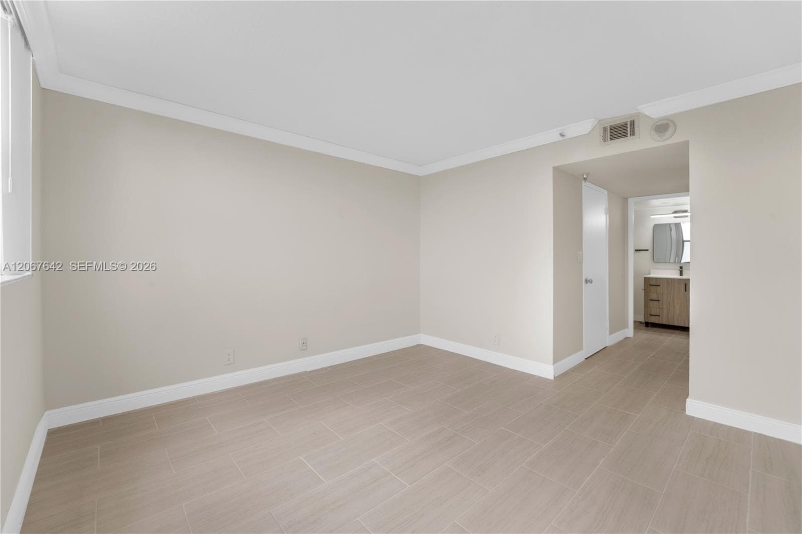 290 174th St 1519 photo 25