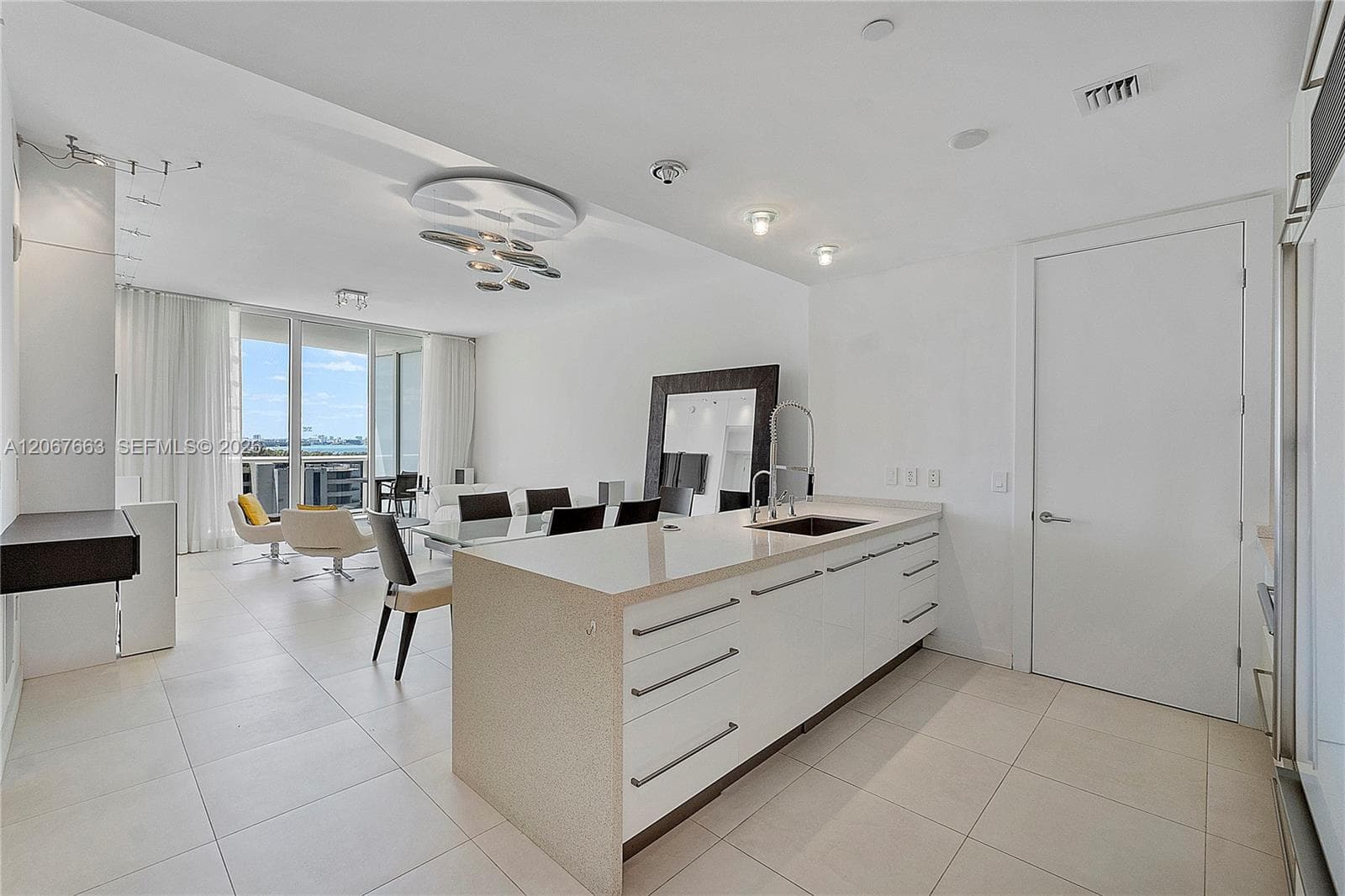 15811 Collins Ave 902 photo 9