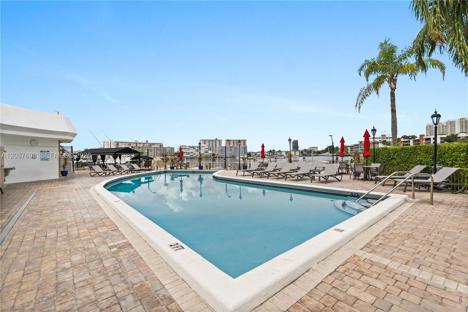 100 Golden Isles Dr 1109 photo 20