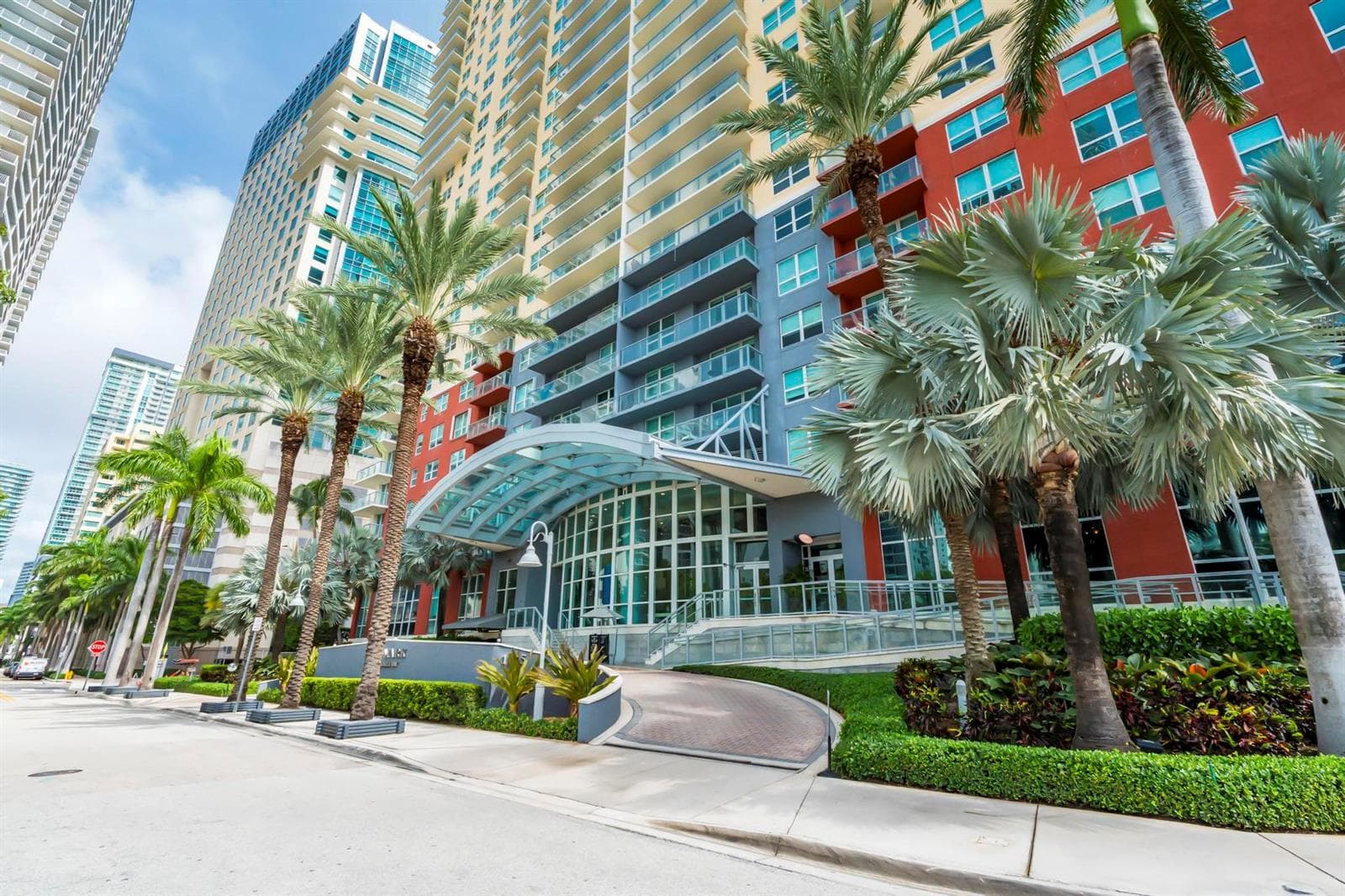 1155 BRICKELL BAY Drive 2509 photo 3