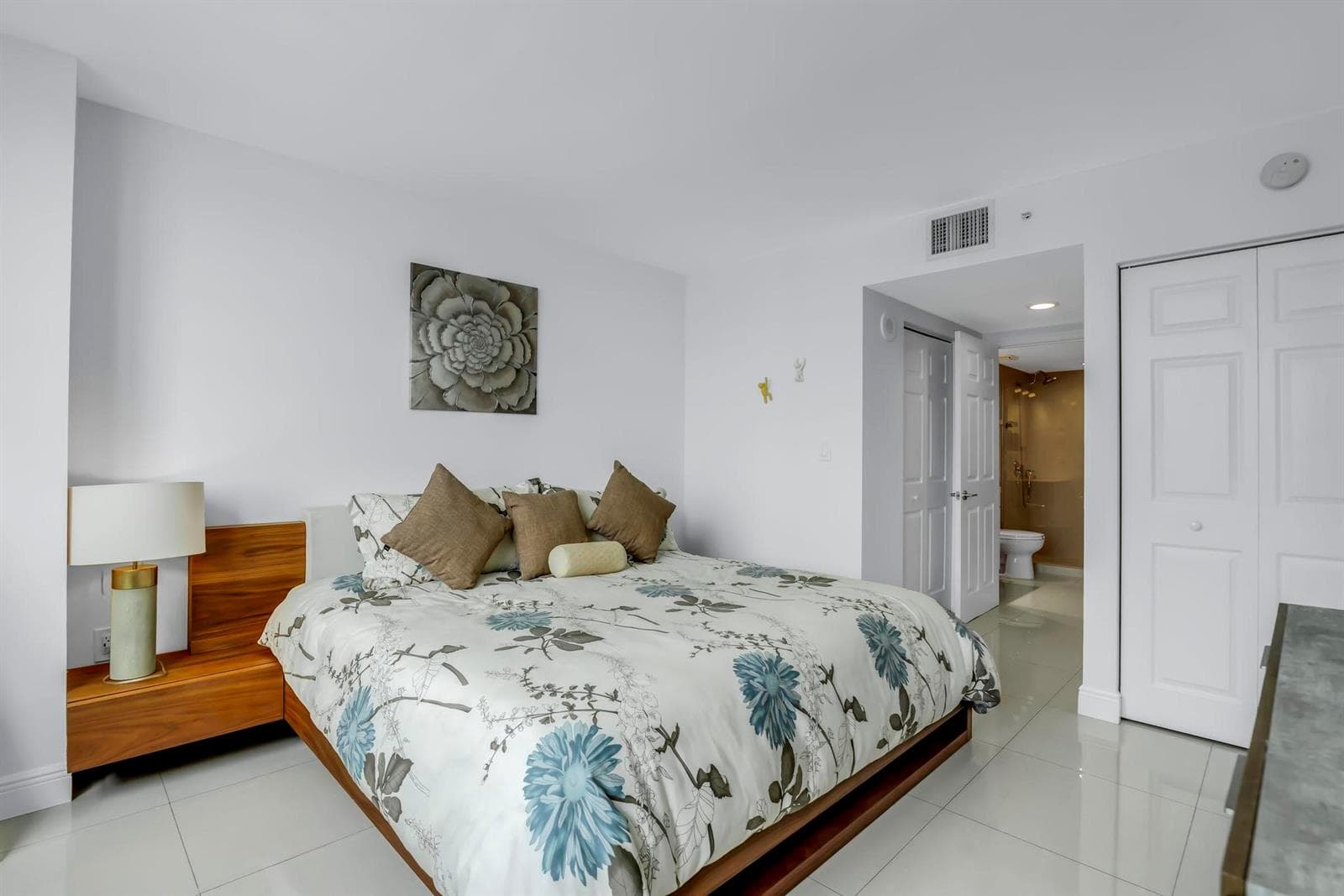 1155 BRICKELL BAY Drive 2509 photo 20