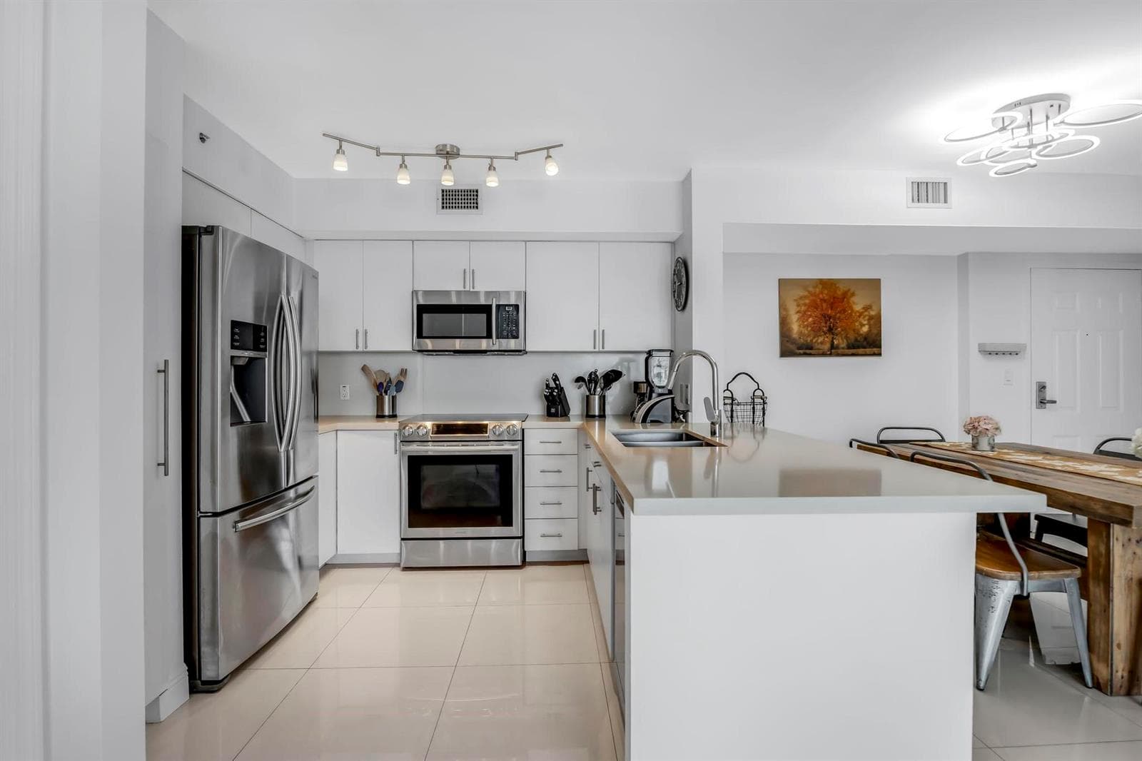 1155 BRICKELL BAY Drive 2509 photo 15