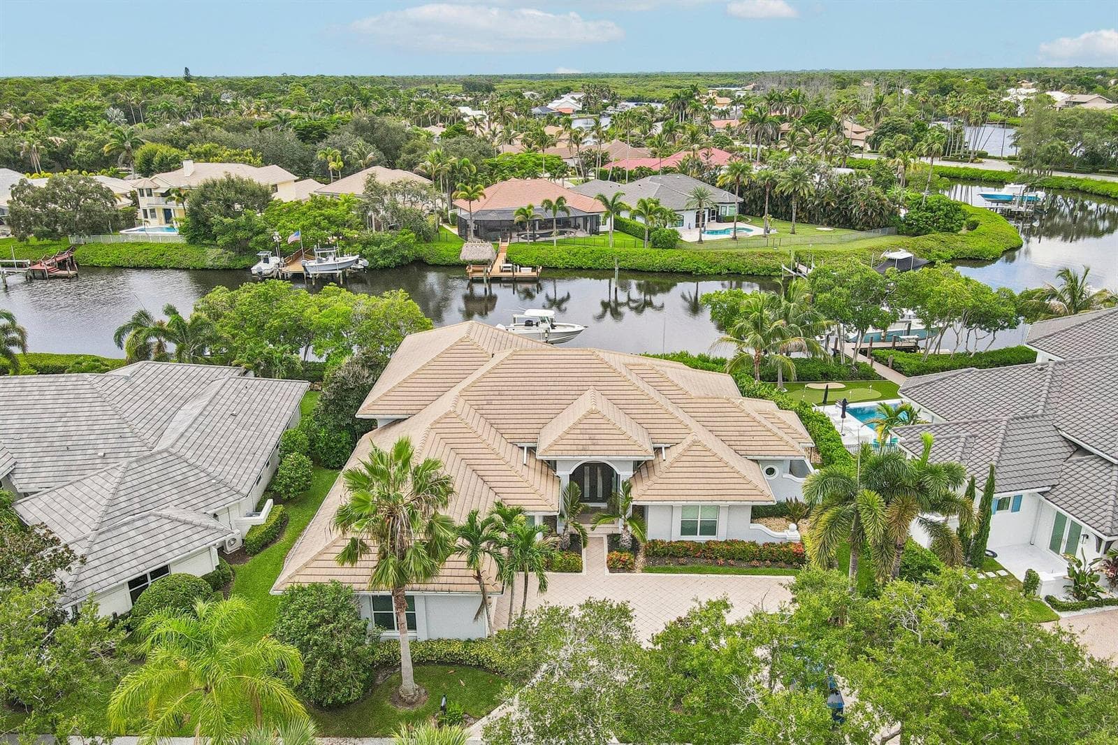 8651 SE Somerset Island Way photo 3