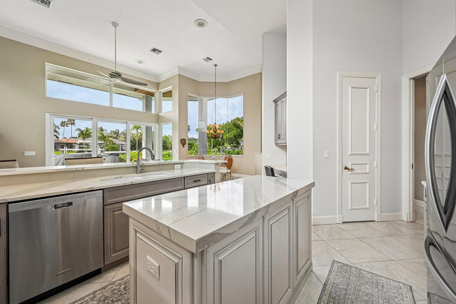 8651 SE Somerset Island Way photo 15