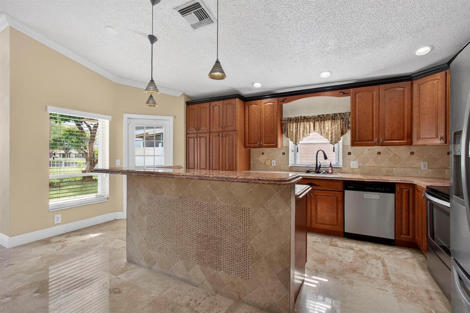 243 WEDGEWOOD Circle photo 11