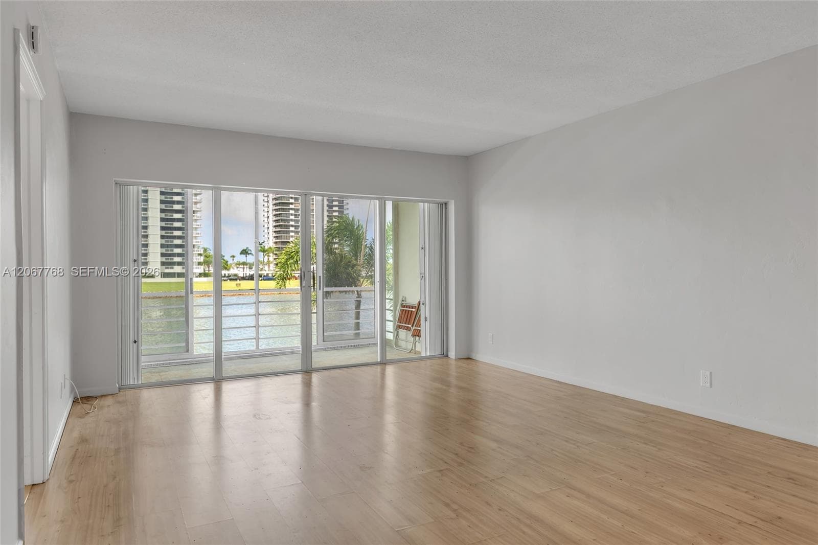 28 Yacht Club Dr 202 photo 12