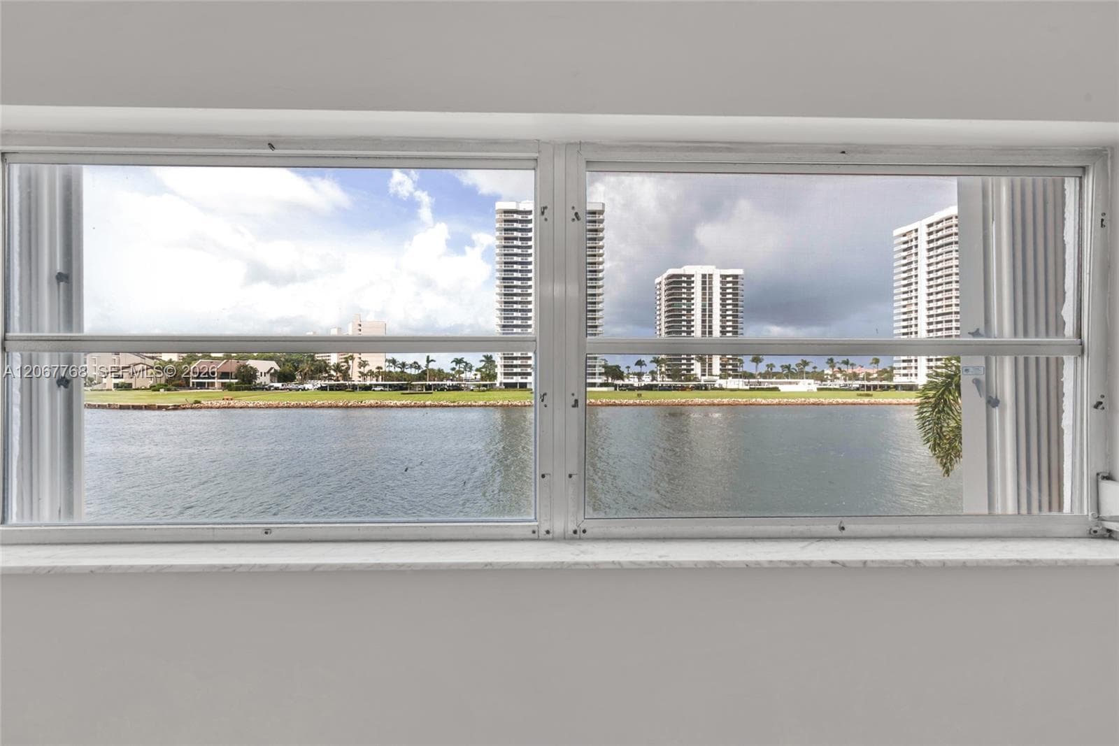 28 Yacht Club Dr 202 photo 7