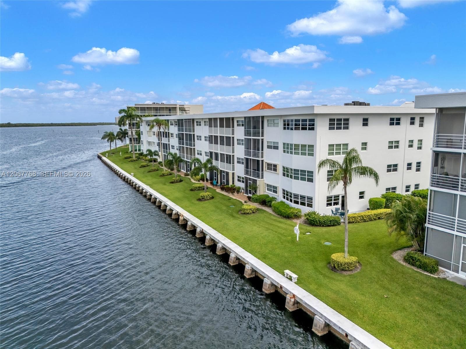 28 Yacht Club Dr 202 photo 1
