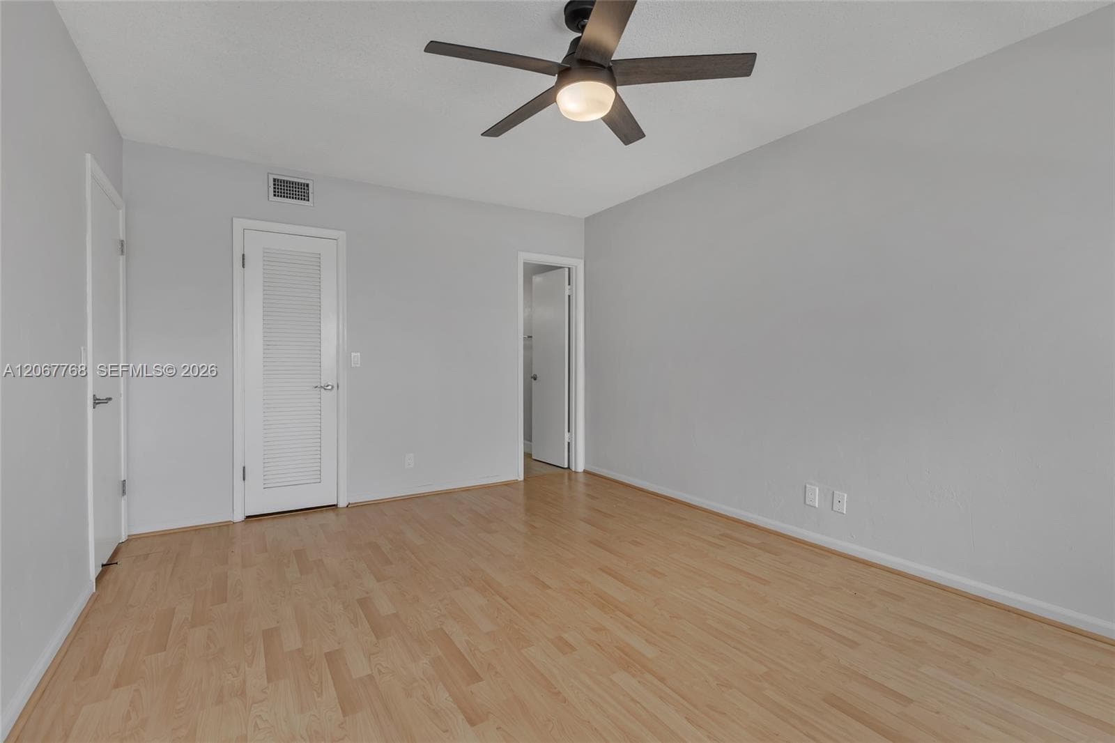 28 Yacht Club Dr 202 photo 21