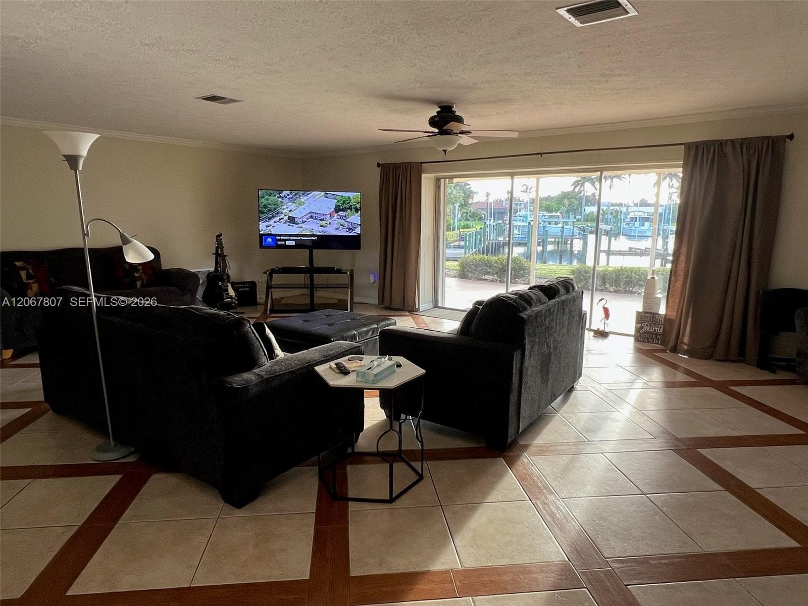 2472 NW Everglades Blvd photo 4