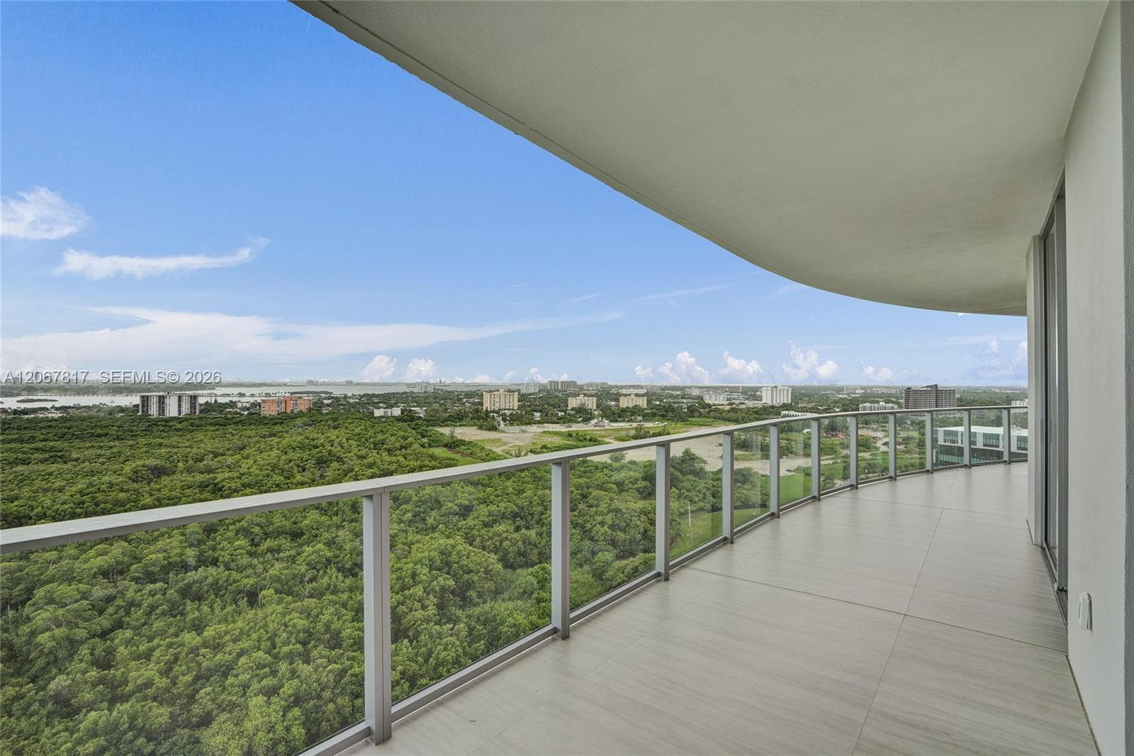 2411 Laguna Cir 1805 photo 9