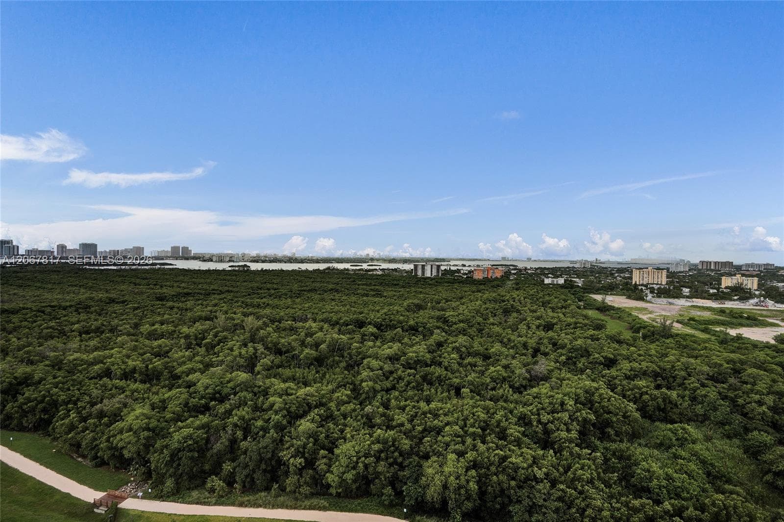 2411 Laguna Cir 1805 photo 10