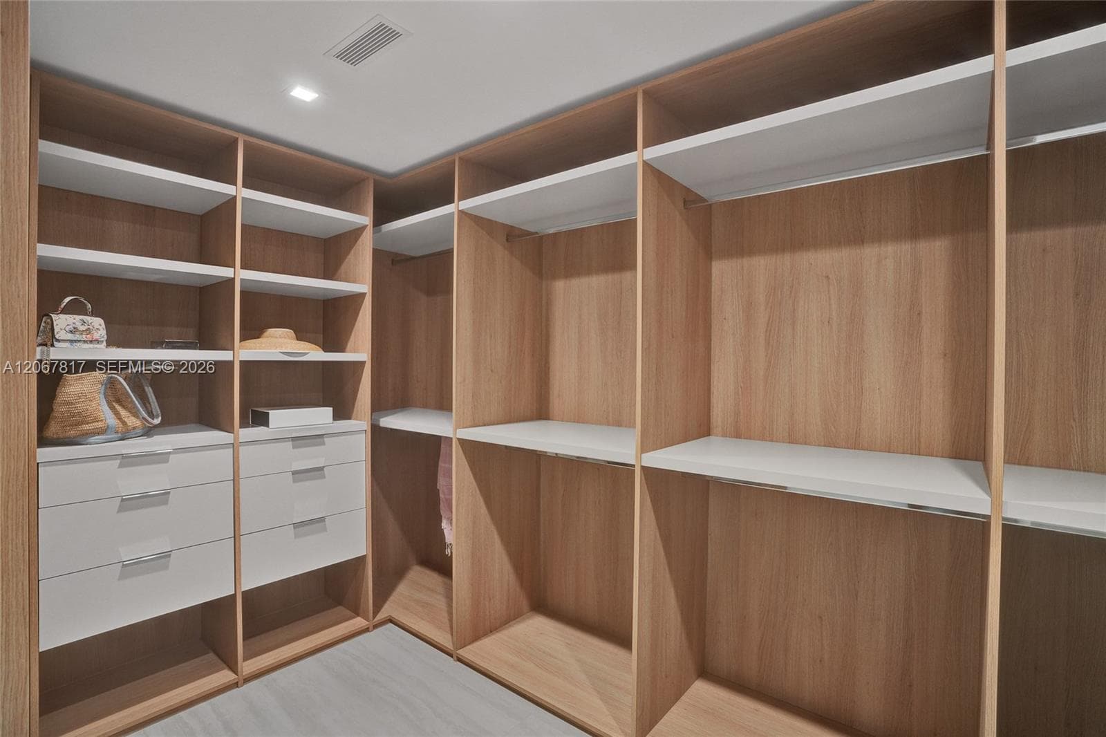 2411 Laguna Cir 1805 photo 25