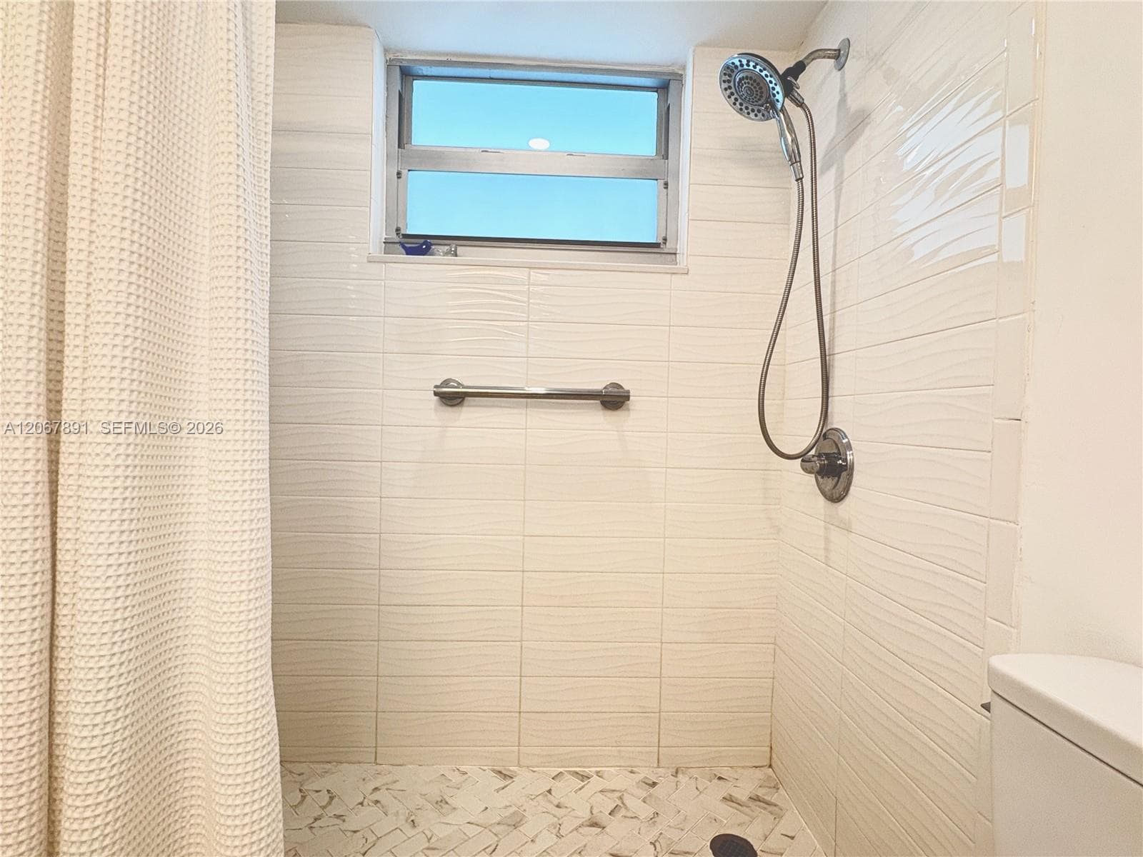 8000 Harding Ave 7E photo 20