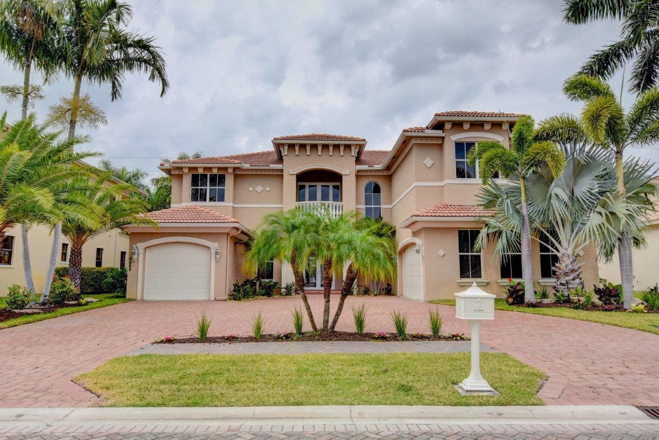6669 Cobia Circle photo 1