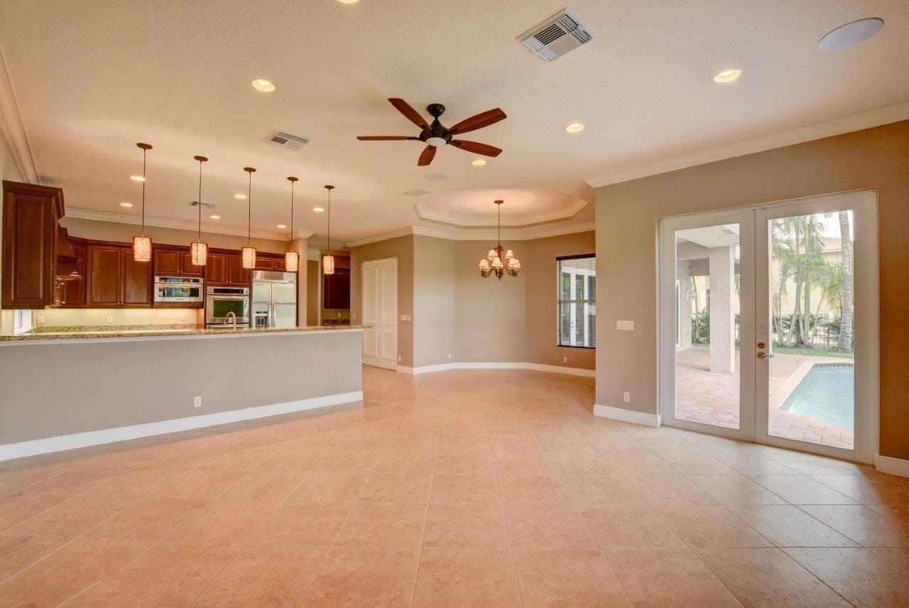 6669 Cobia Circle photo 10