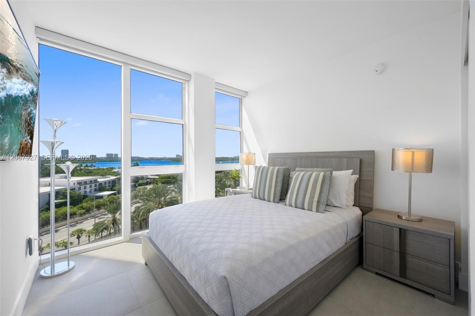 10275 Collins Ave 722 photo 16