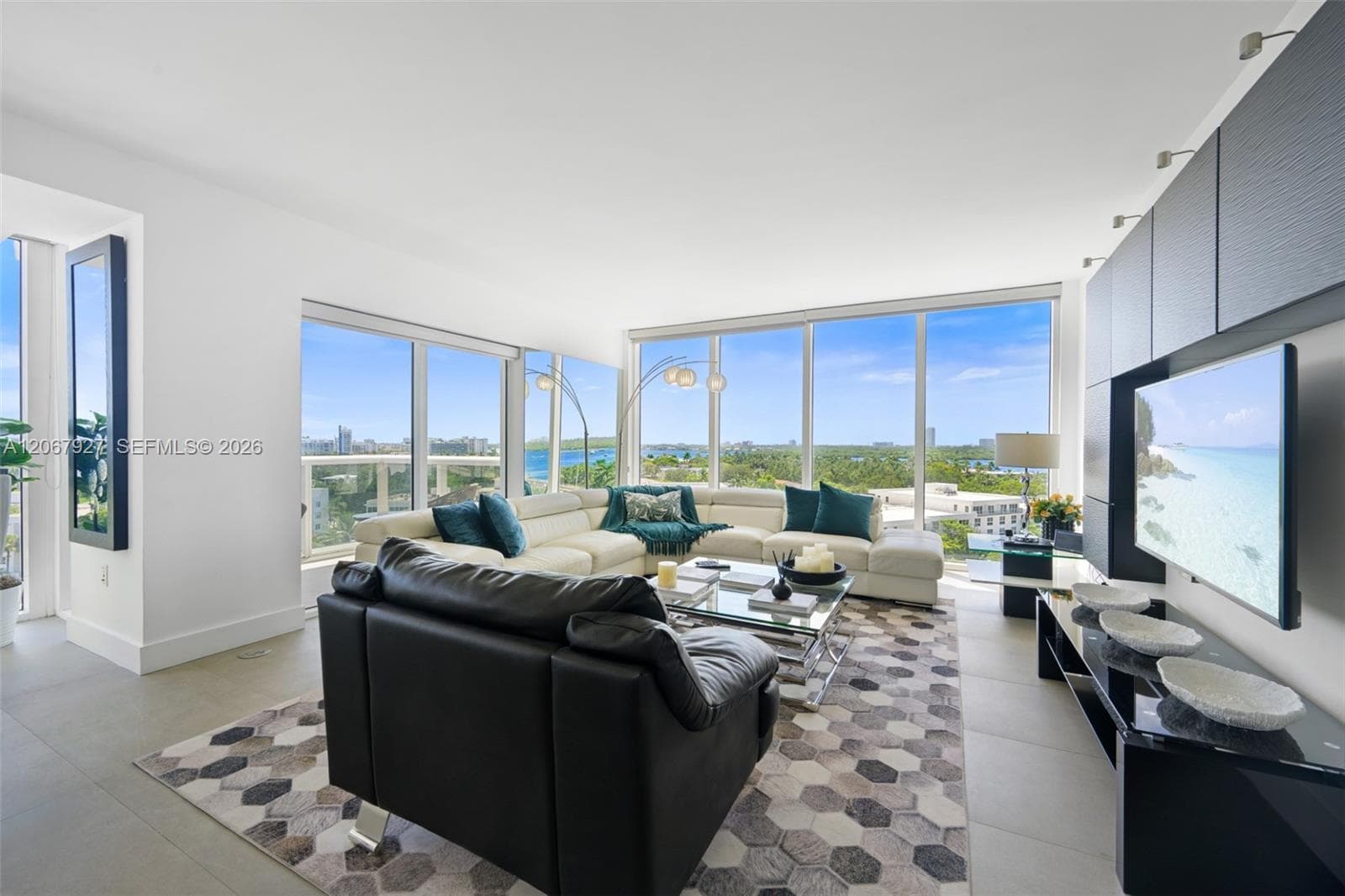 10275 Collins Ave 722 photo 3