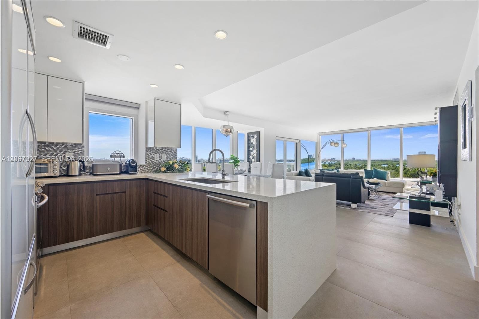 10275 Collins Ave 722 photo 11