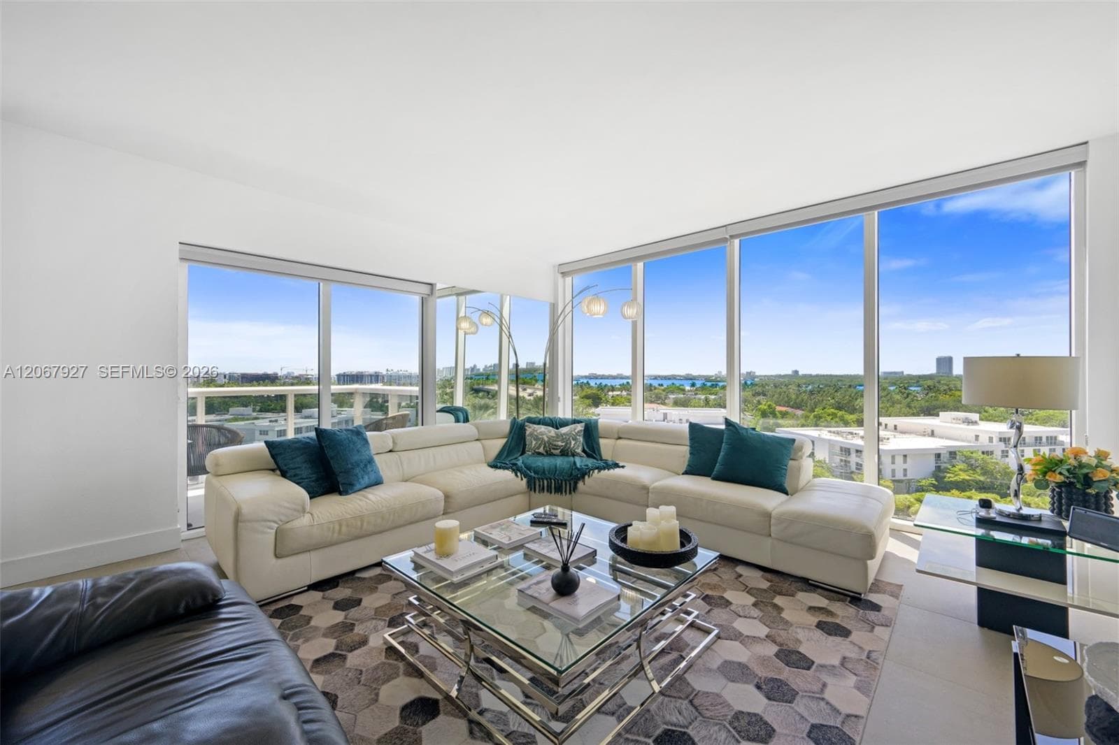 10275 Collins Ave 722 photo 4