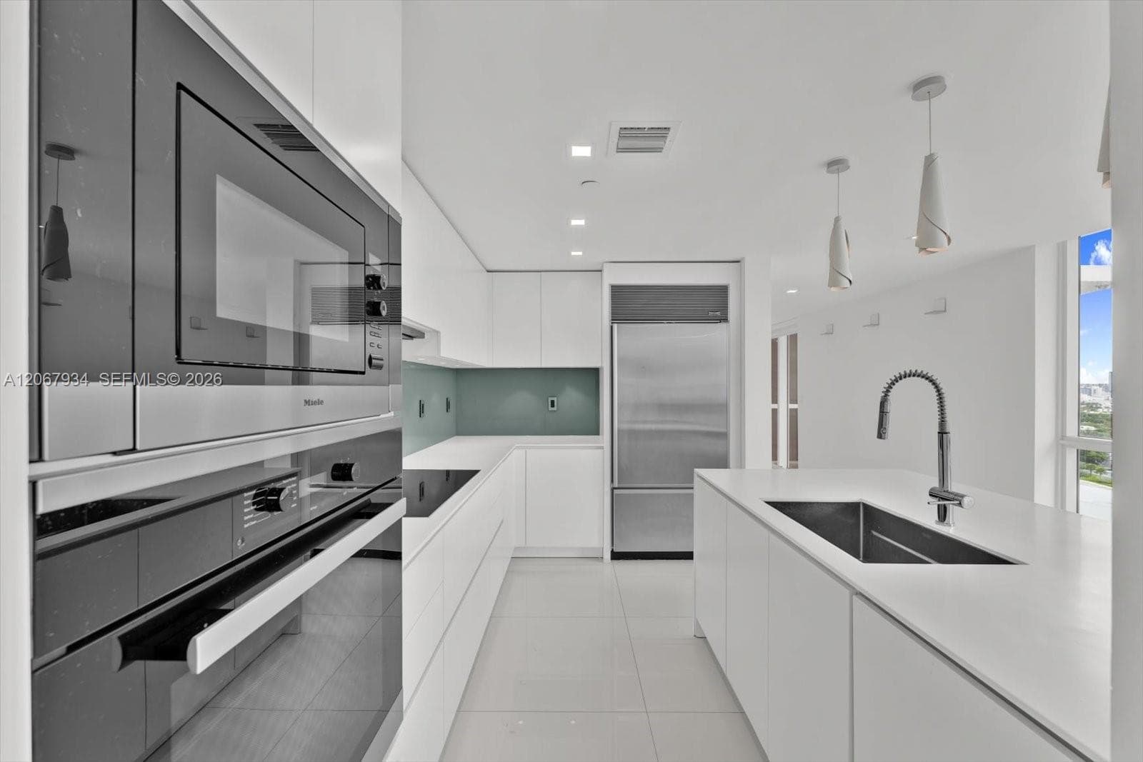 520 West Ave 2101 photo 16
